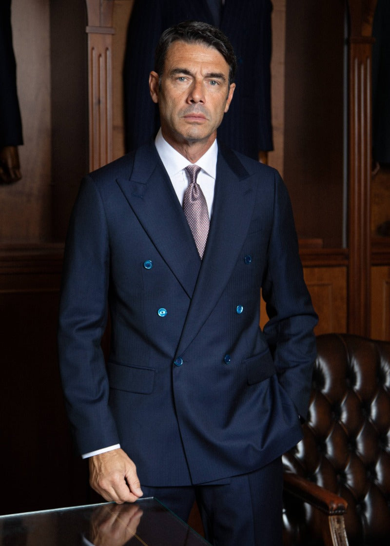 Sposarsi in Estate: I Migliori Tessuti Leggeri ed Eleganti per Non Soffrire il Caldo