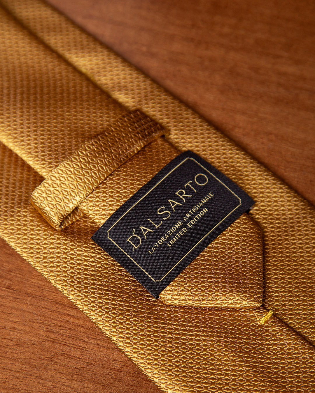 Cravatta Micro-Jacquard Giallo Ocra