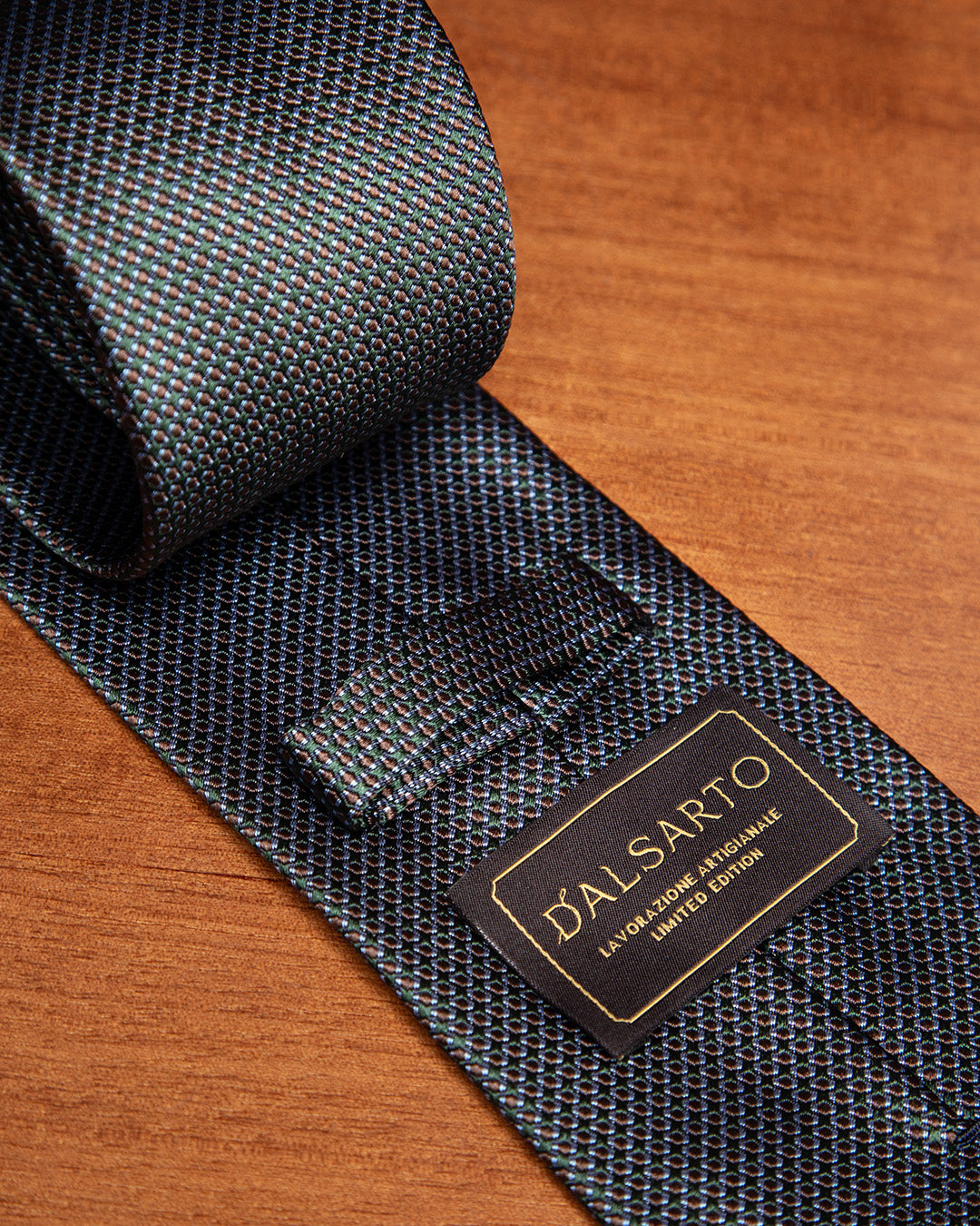 Cravatta Micro-Jacquard Eucalipto e Marrone