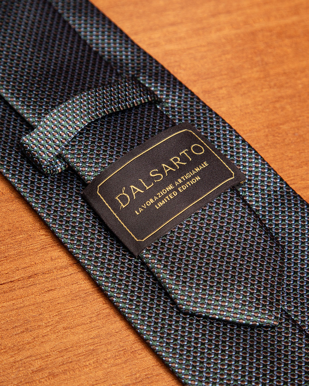 Cravatta Micro-Jacquard Eucalipto e Marrone