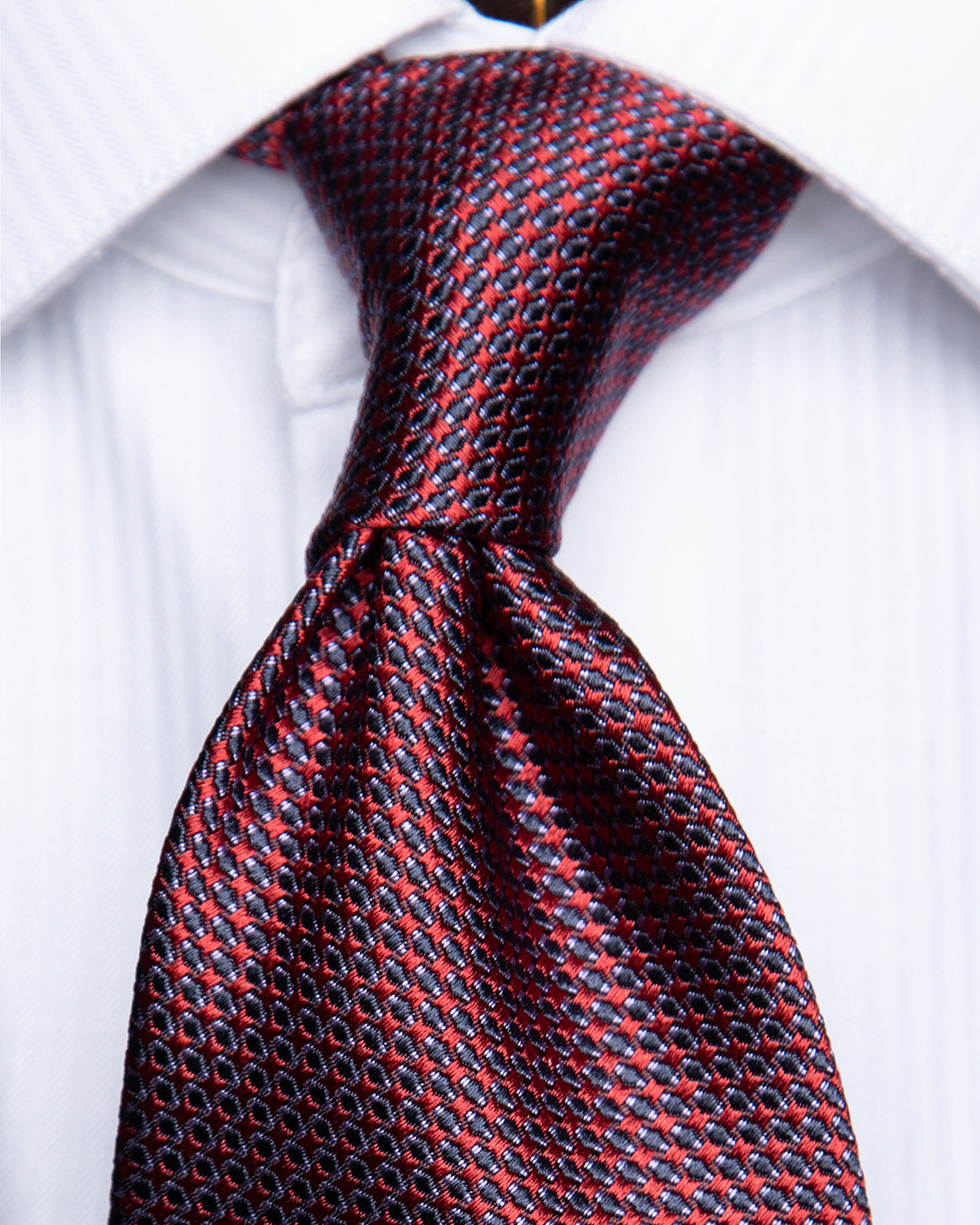 Cravatta Rossa con Micro-Jacquard Prugna