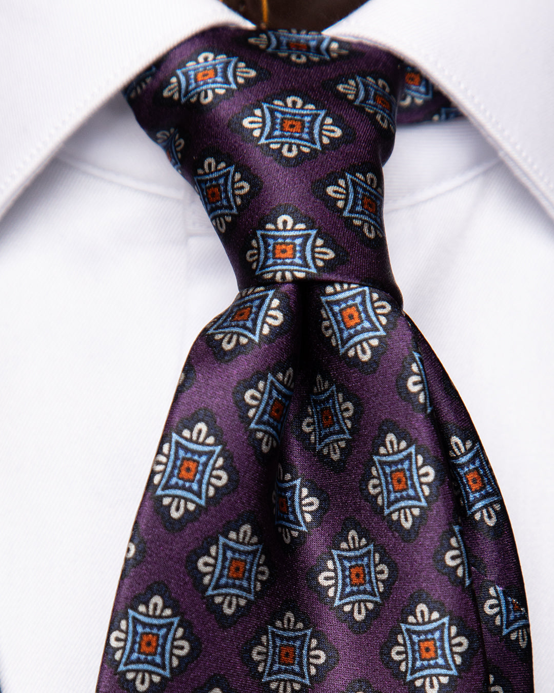 Cravatta Viola con Rombi Azzurri e Grigi