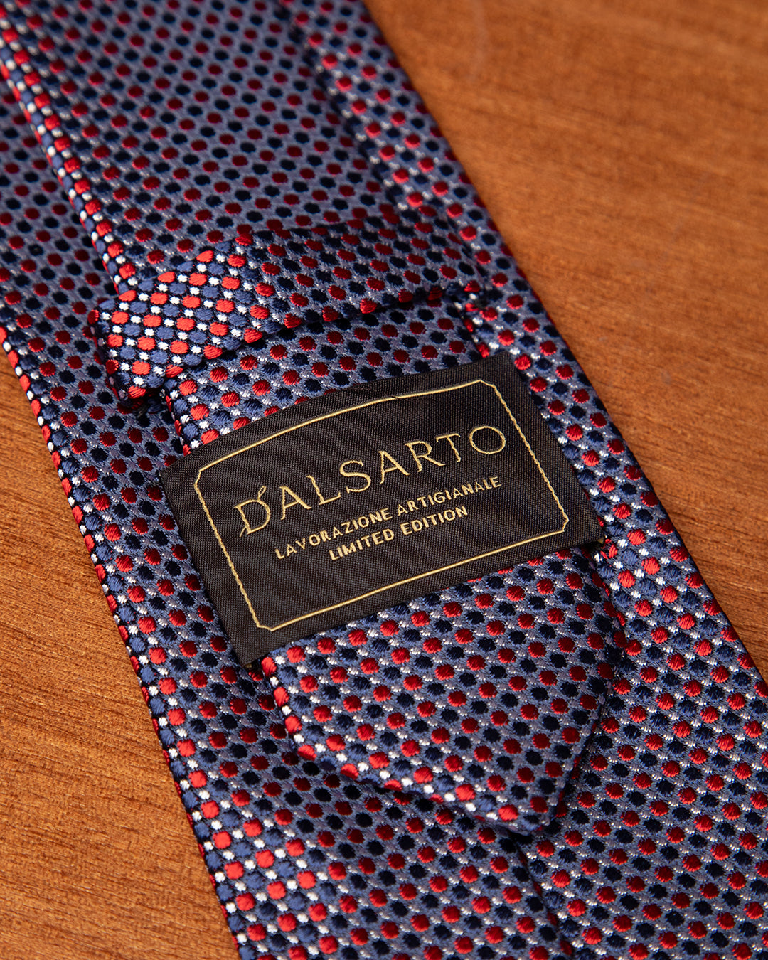 Cravatta Micro Puntini Rosso Blu e Bianco