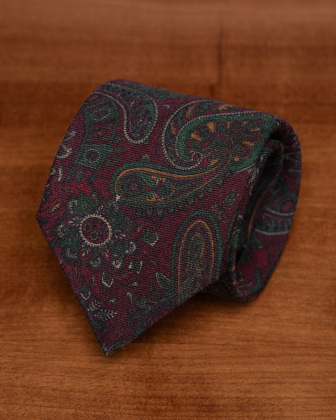 Cravatta Bordeaux con Fantasia Paisley Floreale