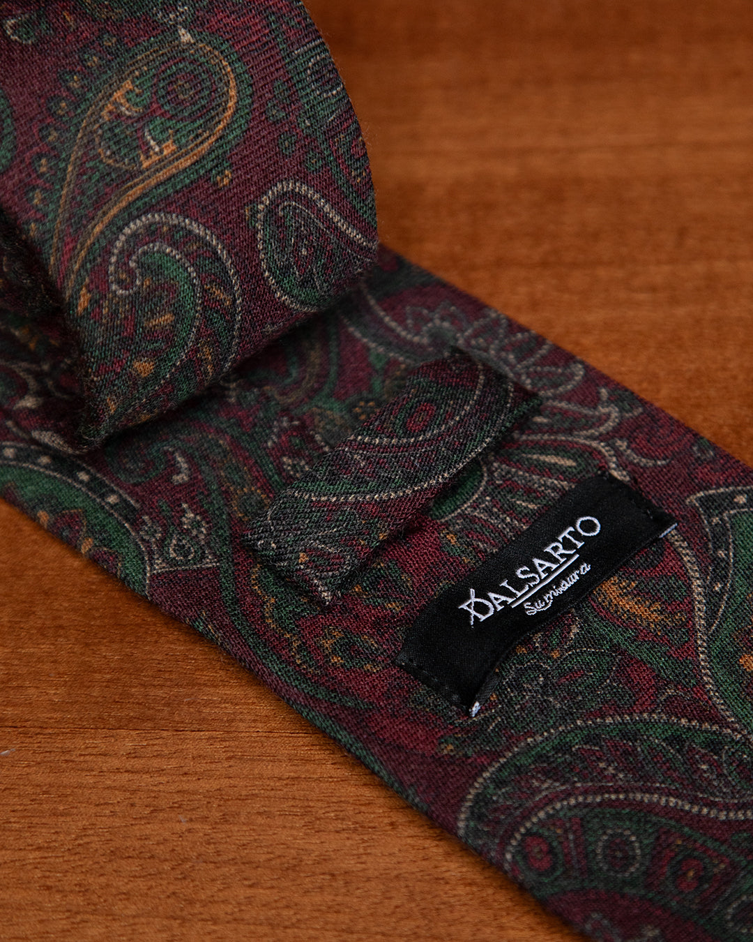 Cravatta Bordeaux con Fantasia Paisley Floreale