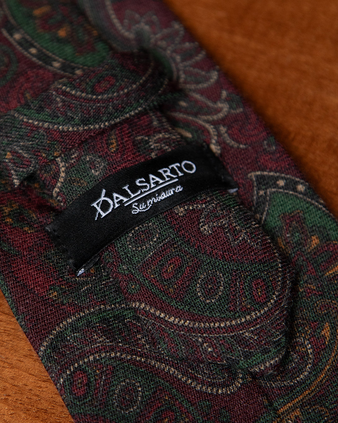 Cravatta Bordeaux con Fantasia Paisley Floreale