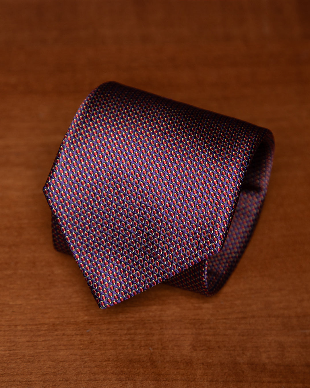 Cravatta Prugna con Micro-Jacquard Rosso