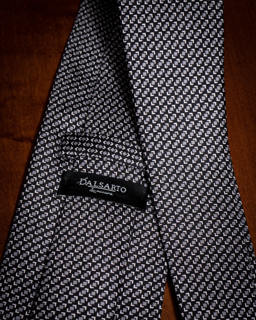 Cravatta Nera con Fantasia Grigia