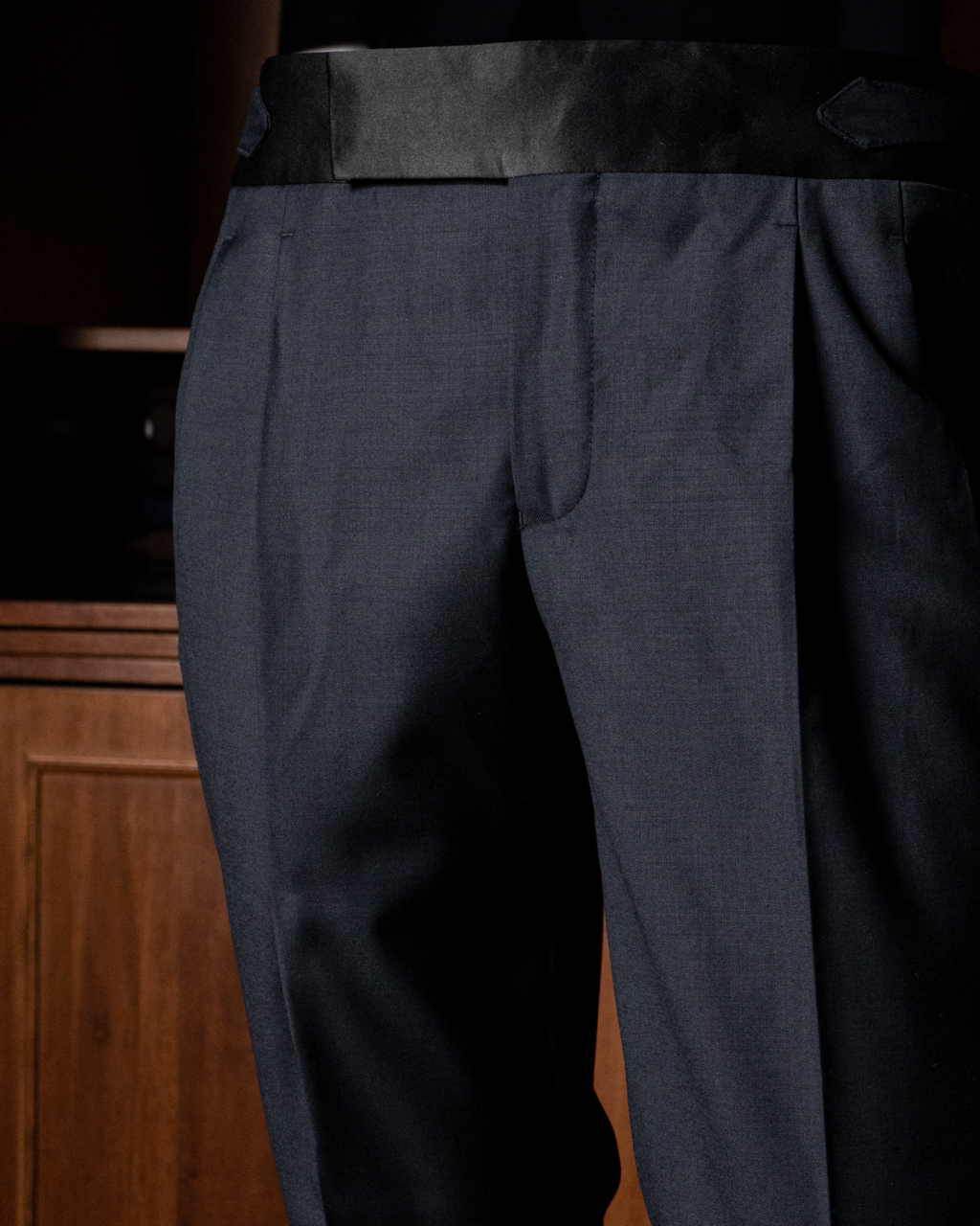 Pantalone Smoking Grigio Scuro con Raso