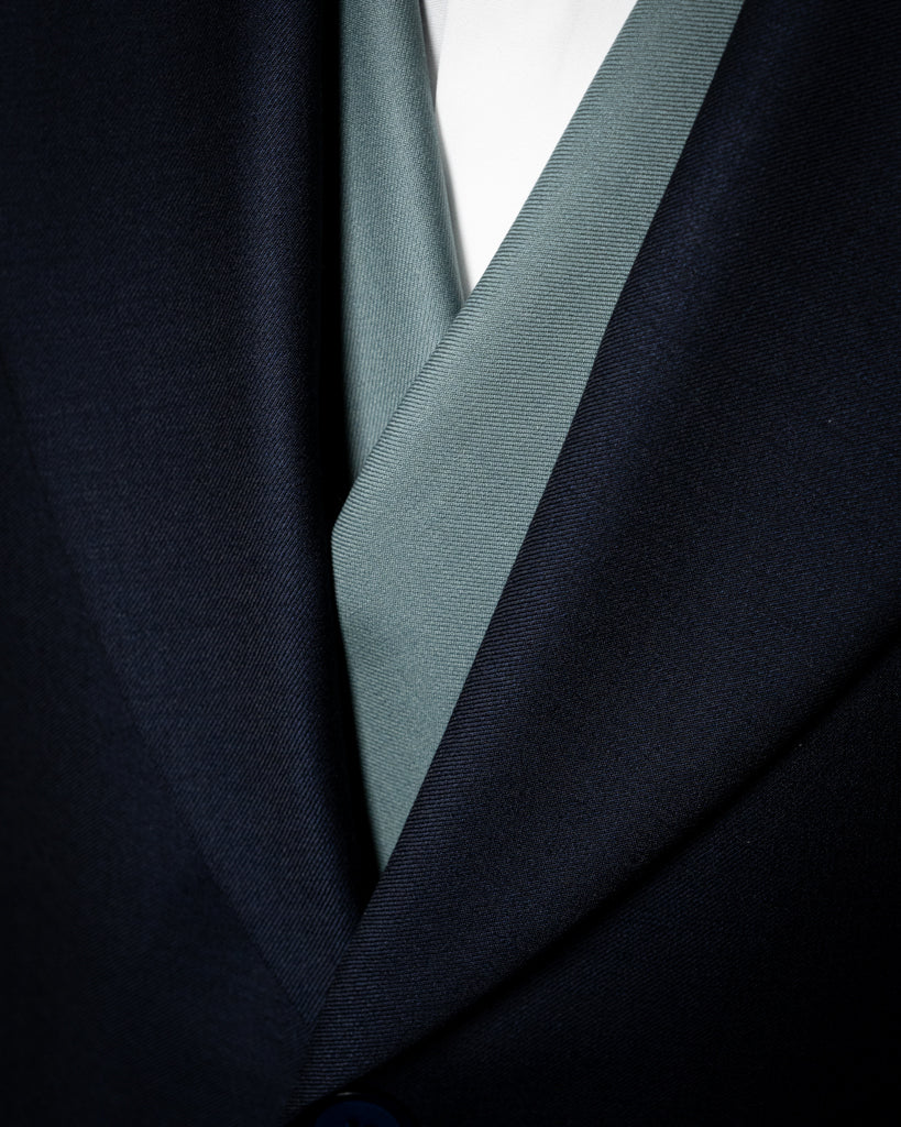 Abito Bernini Blu Dalsarto con Gilet Verde Salvia