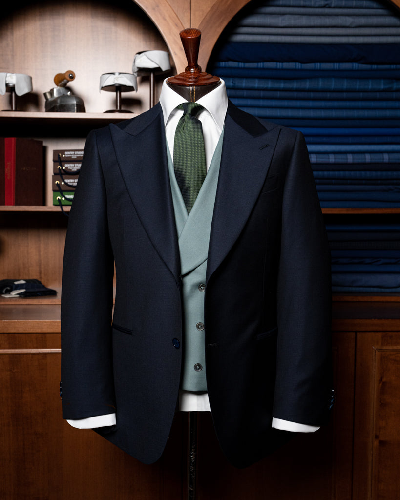 Abito Bernini Blu Dalsarto con Gilet Verde Salvia