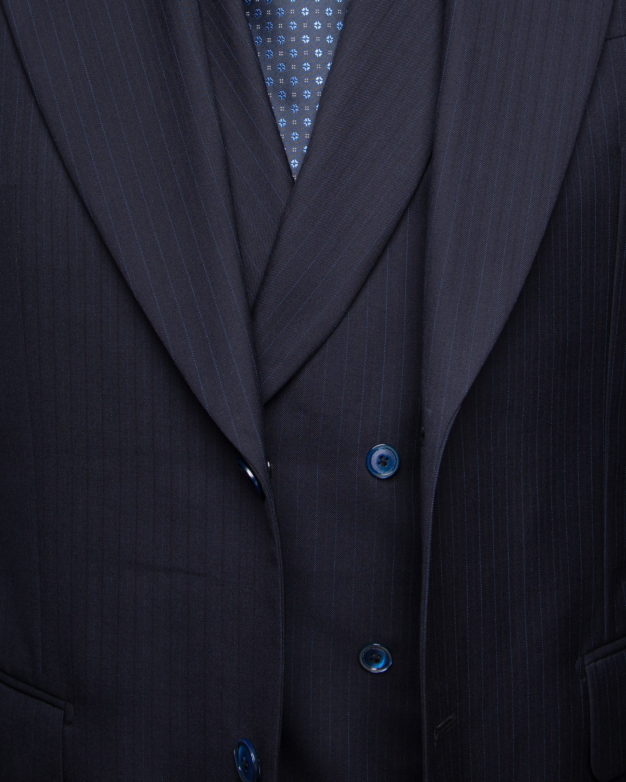 Abito Gessato Blu Navy con Righe Celesti