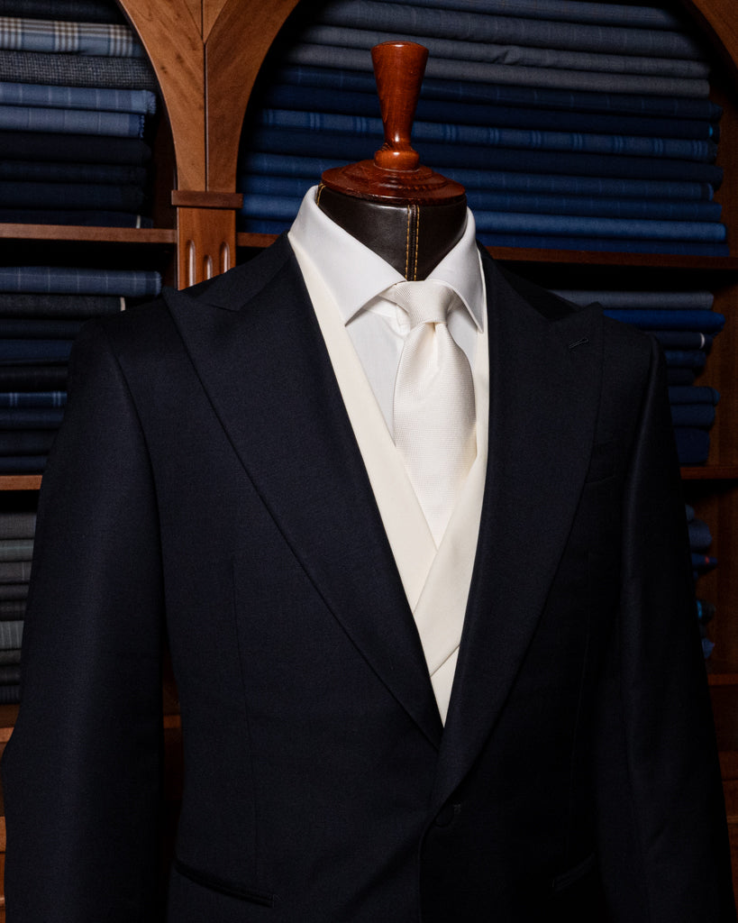 Abito Modernico Navy Blue con Gilet Bianco