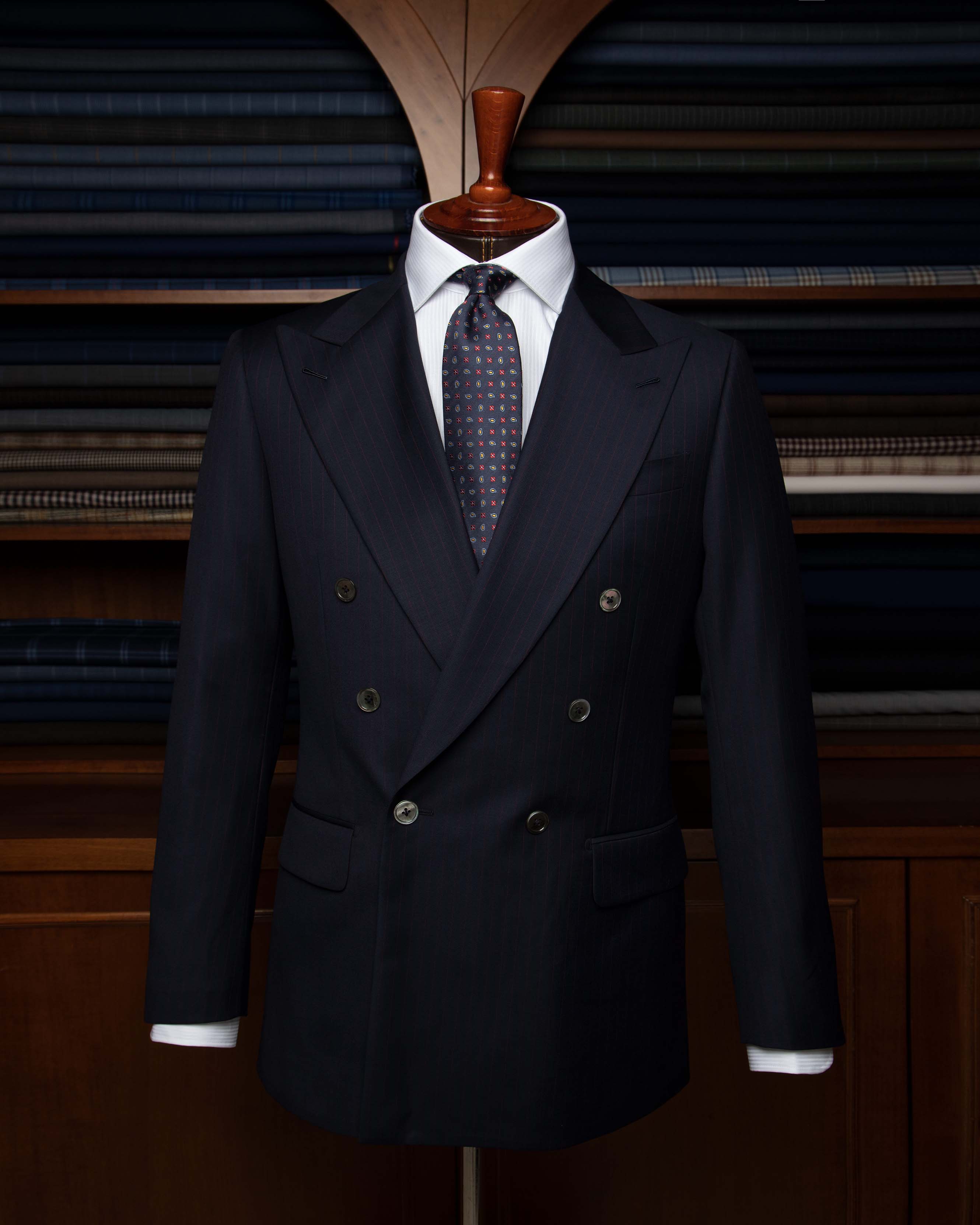 Abito Perugino Gessato Blu Riga Rossa