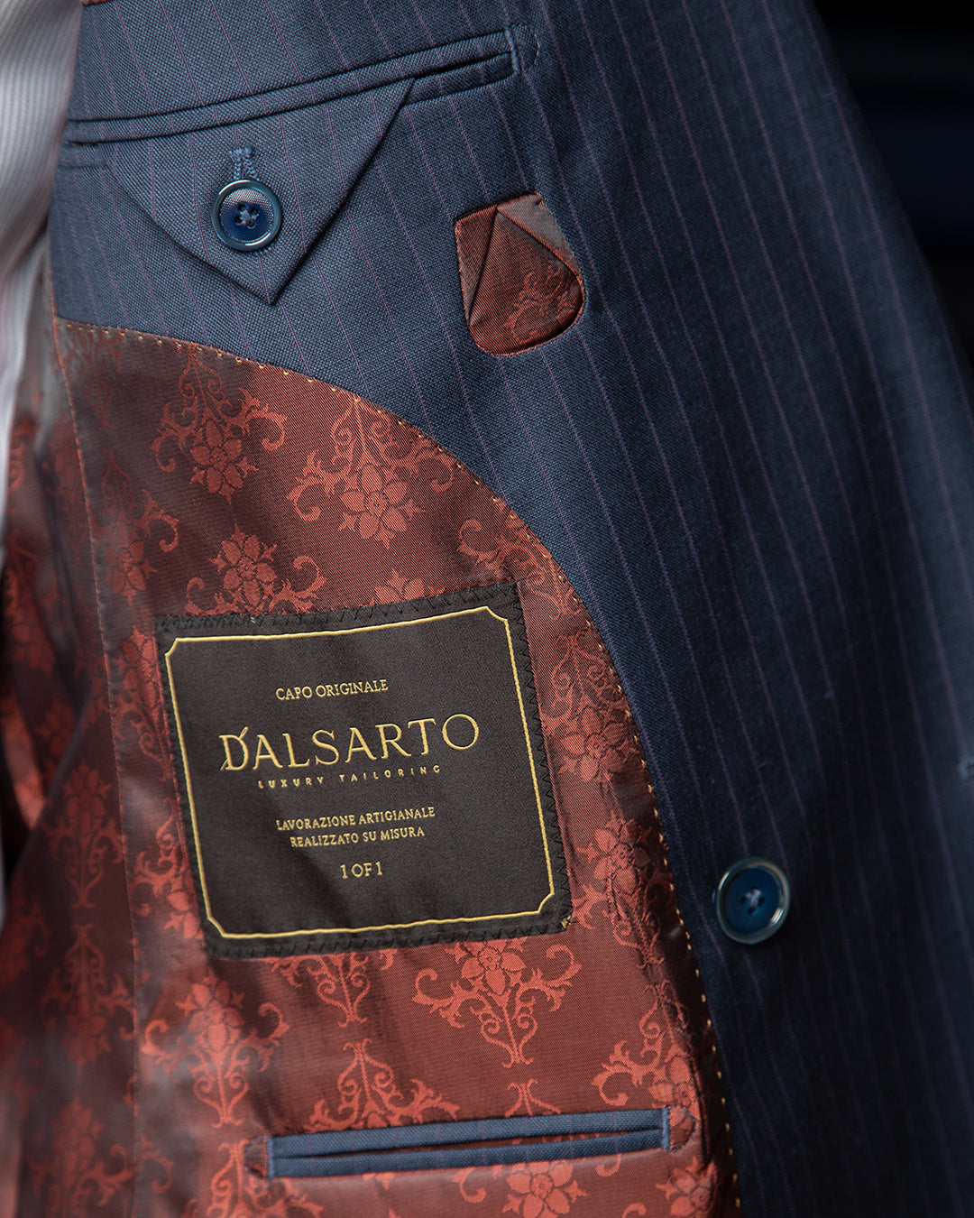 Abito Perugino Gessato Pavone e Glicine