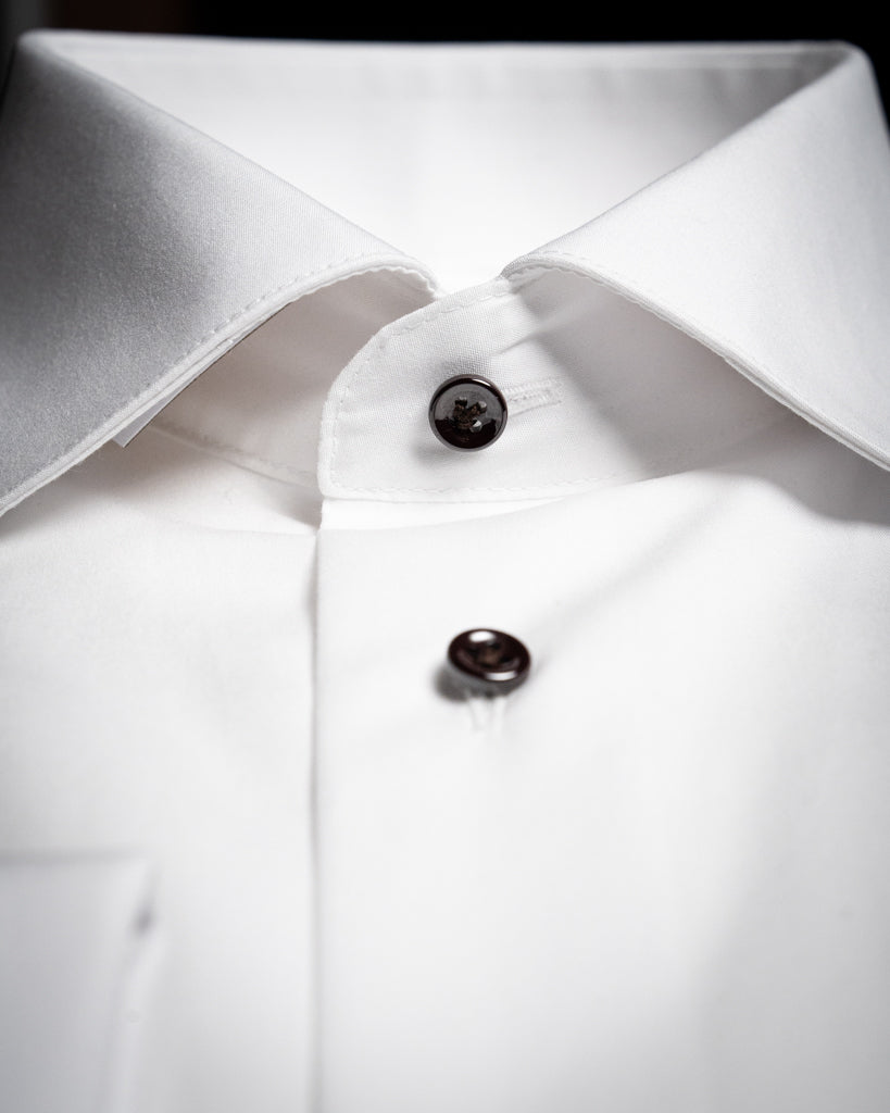 Camicia Bianca Con Bottoni Neri