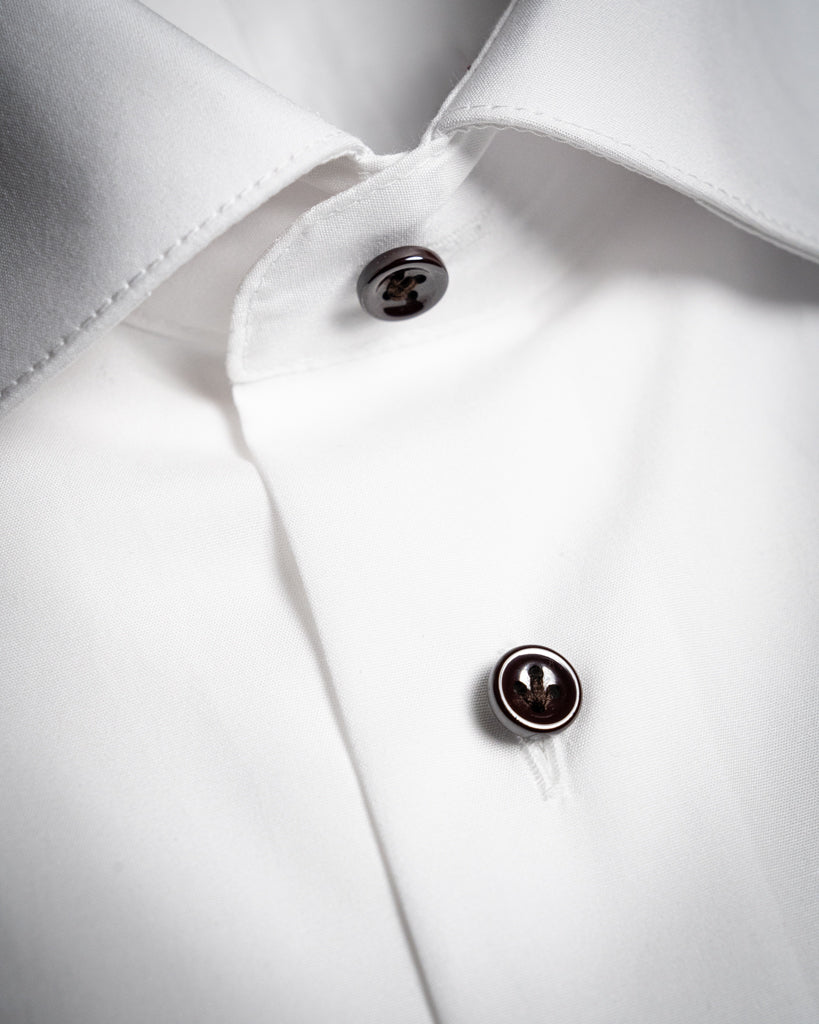 Camicia Bianca Con Bottoni Neri