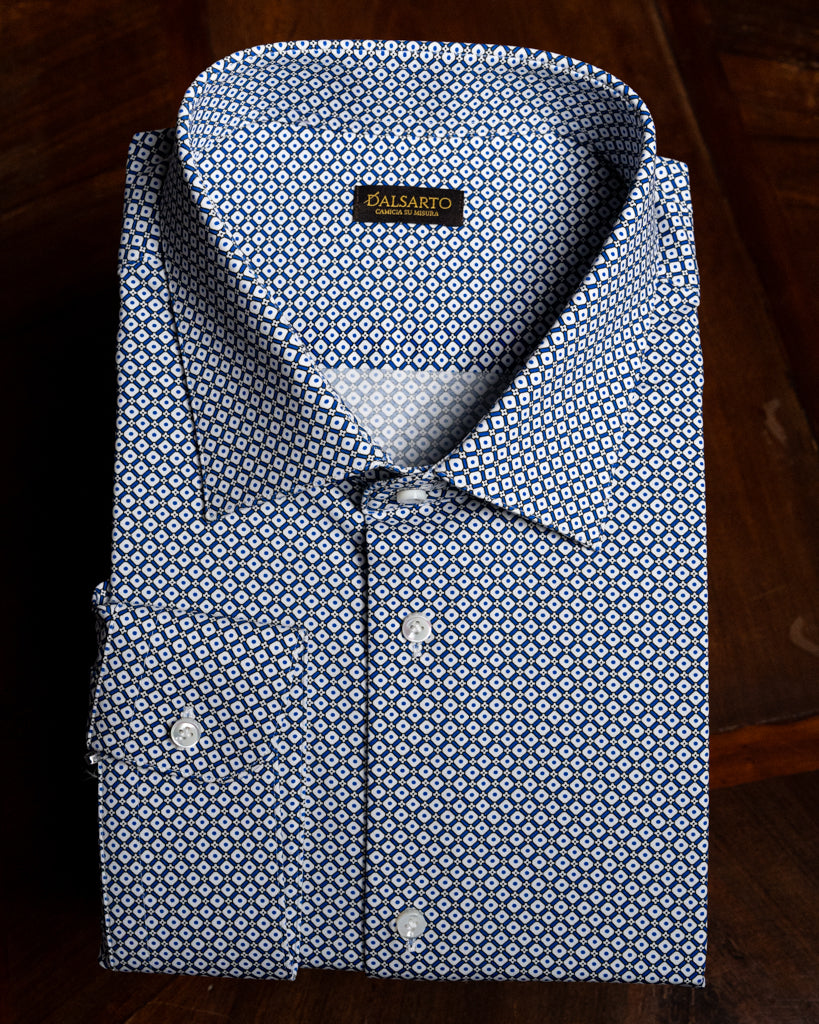 Camicia Bianca e Blu Fantasia