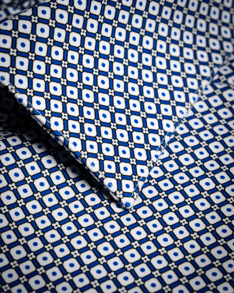 Camicia Bianca e Blu Fantasia