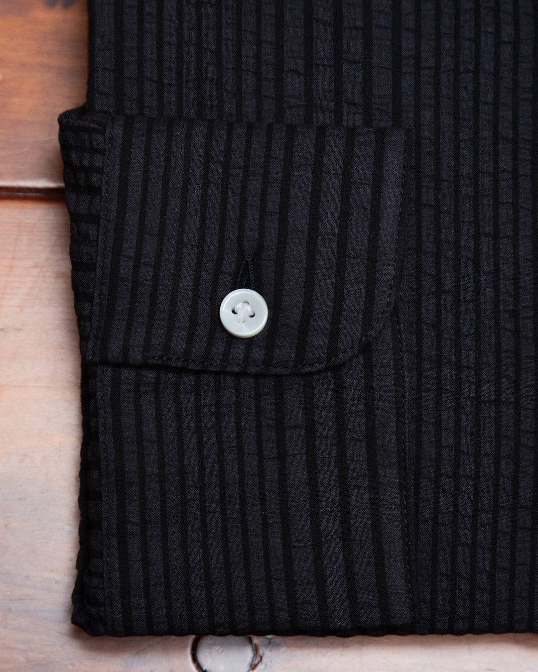 Camicia Nera a Righe