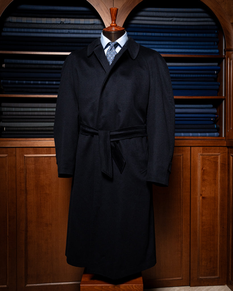 Cappotto Blu Scuro con Cinta