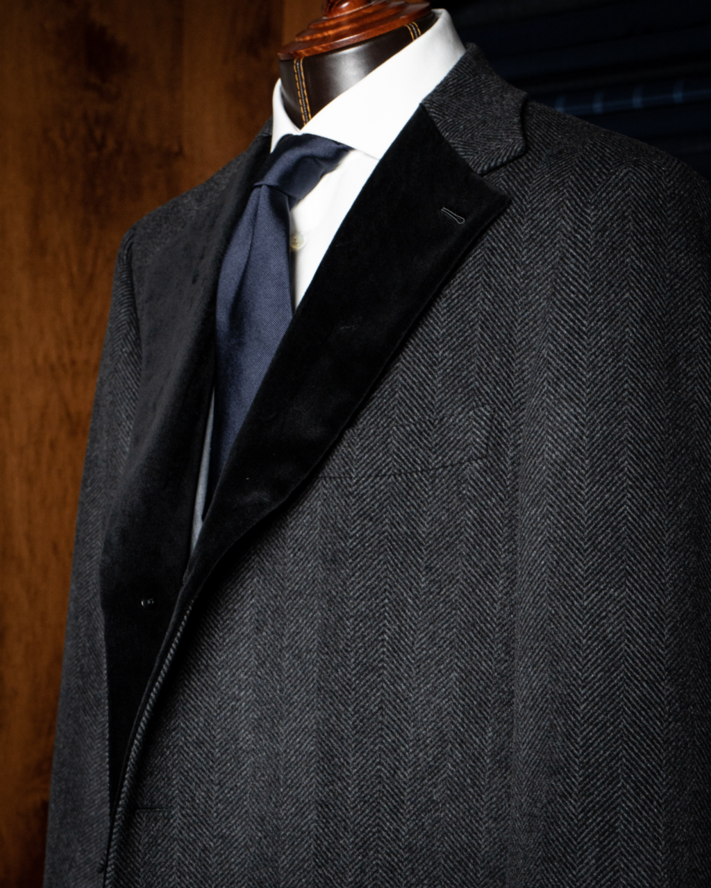 Cappotto Brunelleschi Grigio Spinato con Velluto Nero