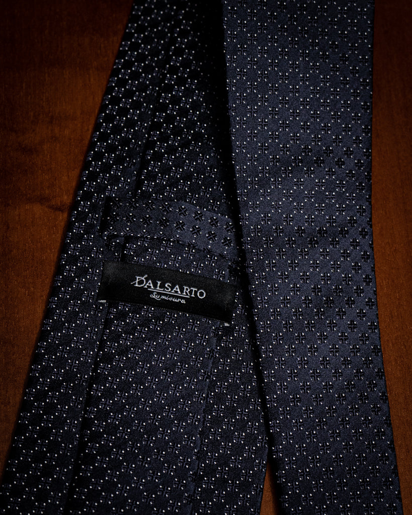 Cravatta Blu con Micro Fantasia Tondi Bianchi