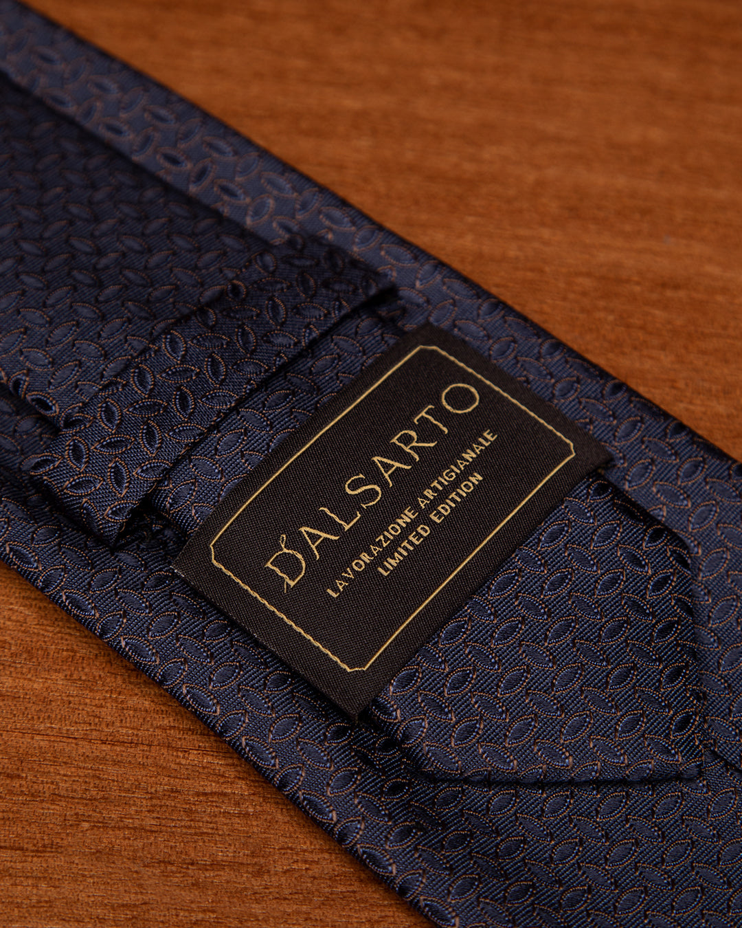 Cravatta Jacquard Blu Notte Con Motivo Ellittico Marrone Caffè