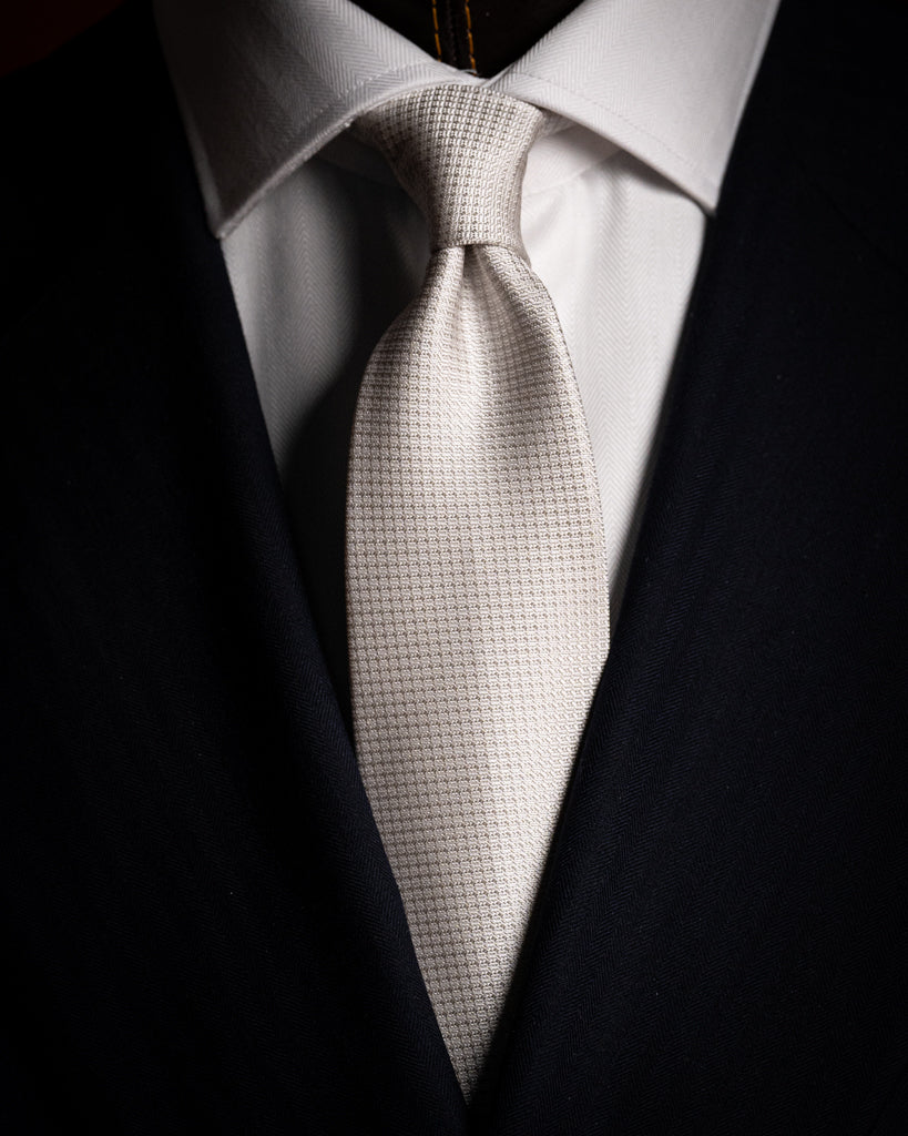 #color_Grigio Perla con Microtrama Operata