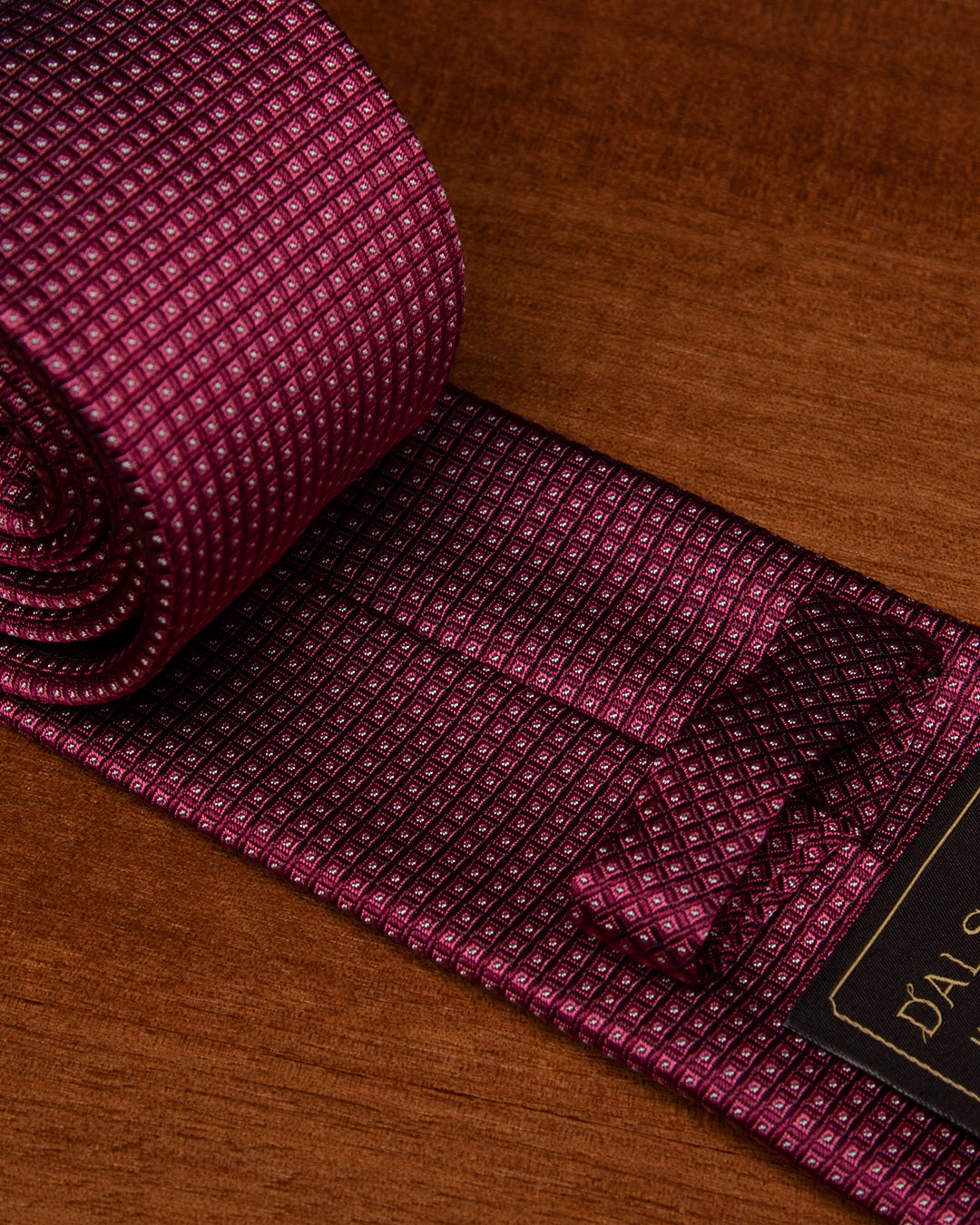 Cravatta Jacquard Rosa Magenta Con Microquadri Fucsia