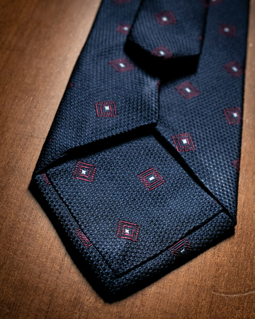 Agostino Blue Tie with Bordeaux Rhombus Pattern