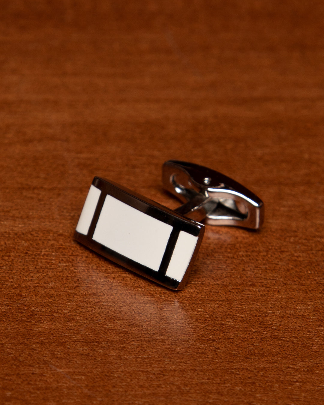 Rectangular Cufflinks in White and Silver