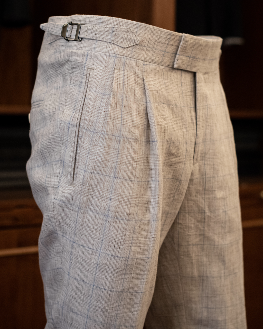 Pantalone Borromini Lino Beige con Quadri Azzurri