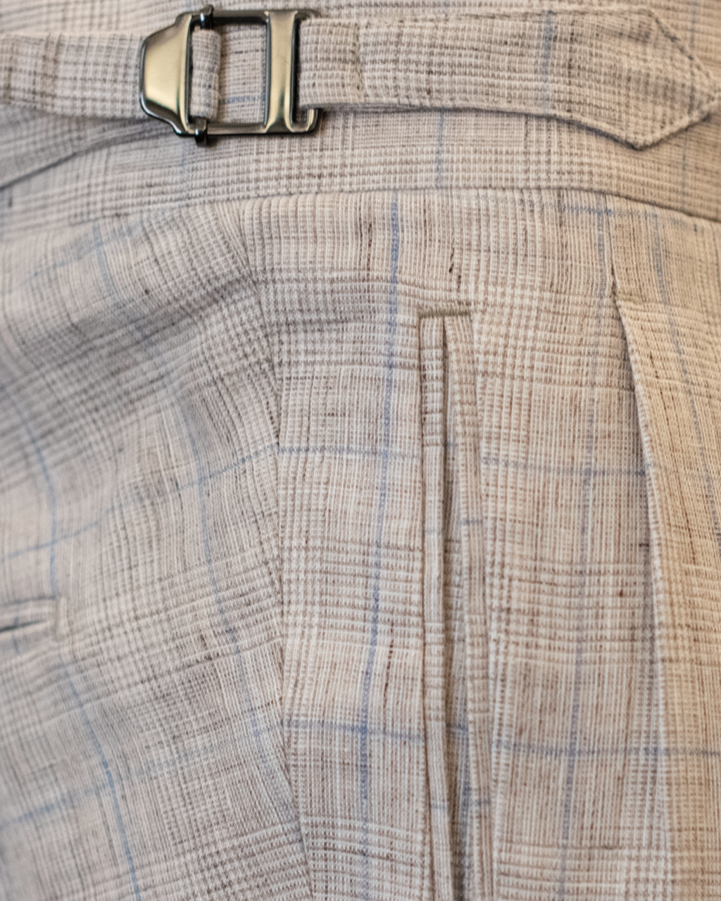 Pantalone Borromini Lino Beige con Quadri Azzurri