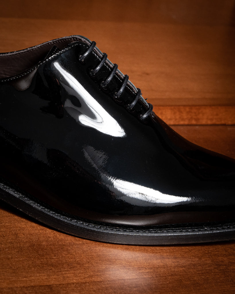 Scarpa Nera Lucida Zurigo Whole Cut