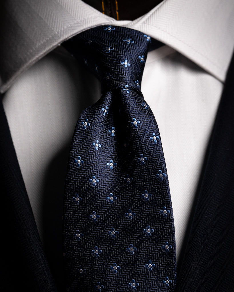 #color_blu notte con fiori azzurri