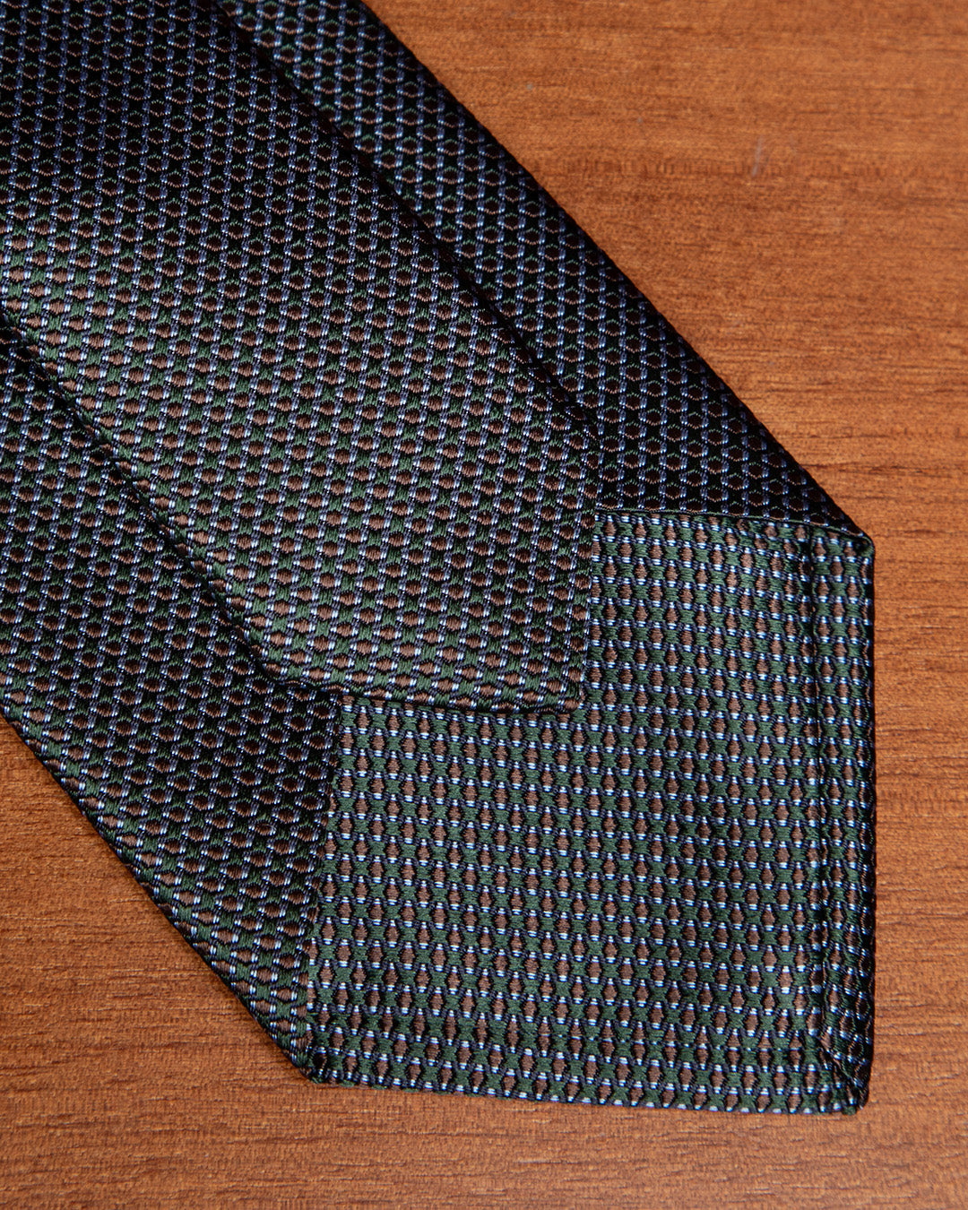 Cravatta Micro-Jacquard Eucalipto e Marrone