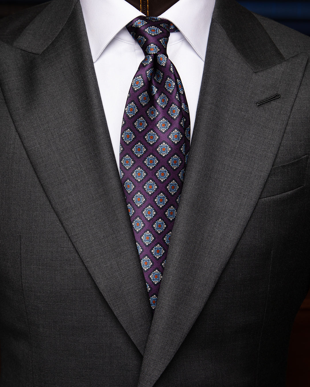 Cravatta Viola con Rombi Azzurri e Grigi