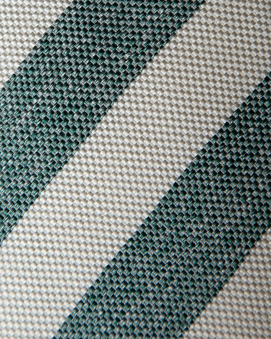 Cravatta Bianca e Verde a Righe