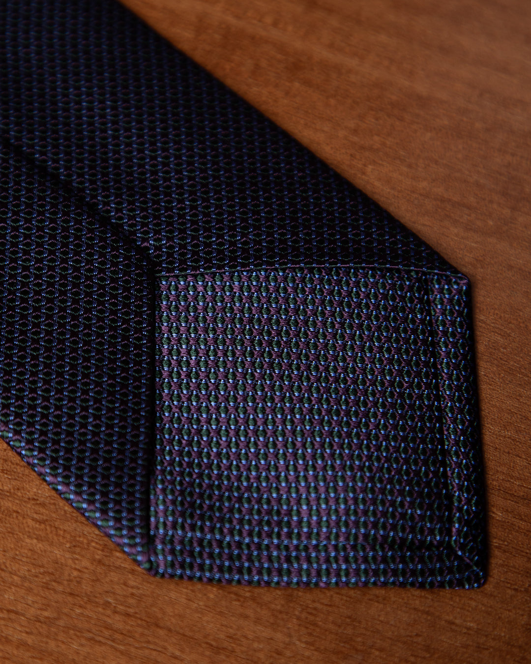 Cravatta Prugna con Micro-Jacquard Blu