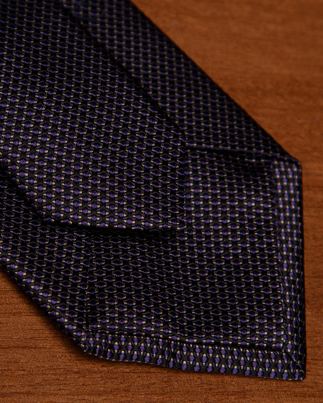 Cravatta Jacquard con Microtrama Blu Notte e Viola Ametista