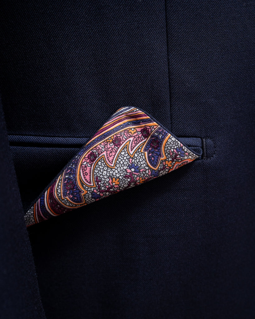 Abito Bernini Blu Scuro Fodera Fantasia: Eleganza Originale in Lana Quattro Stagioni.