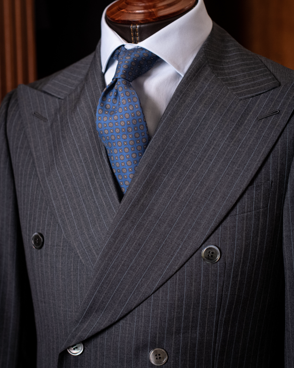 Dark Gray Herringbone Grinta Suit