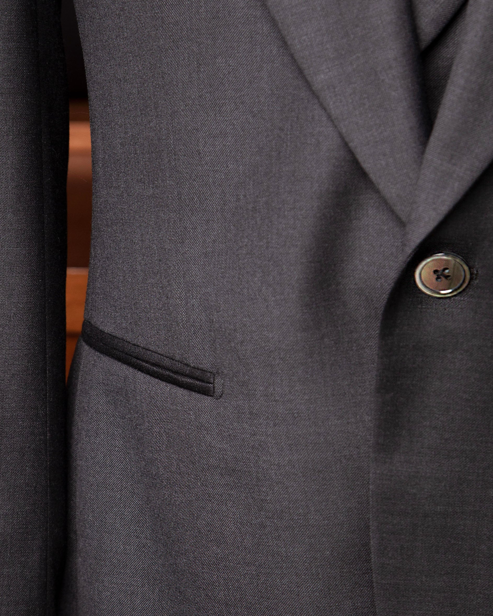 Abito Modernico Grigio Antracite Con Gilet