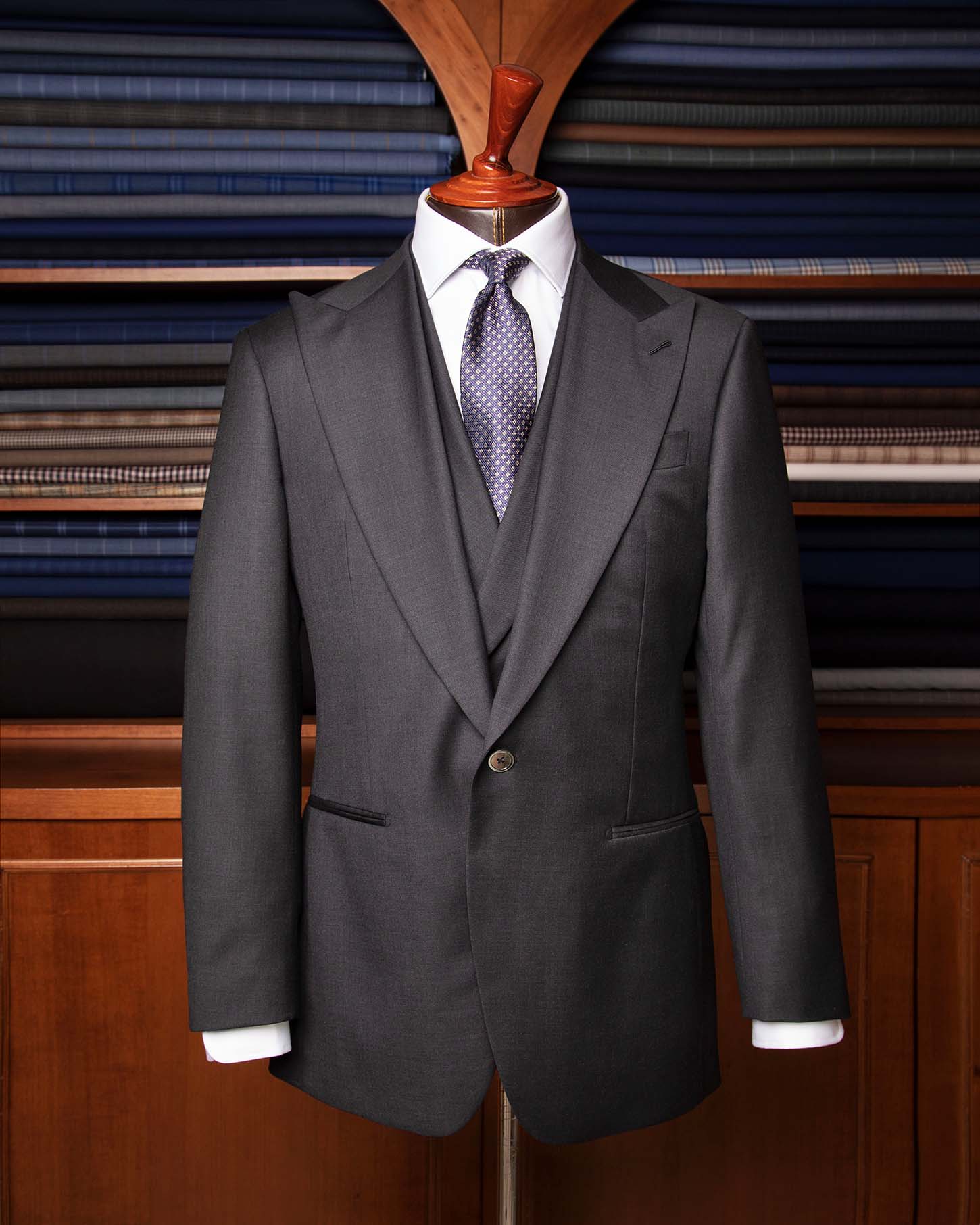 Abito Modernico Grigio Con Gilet