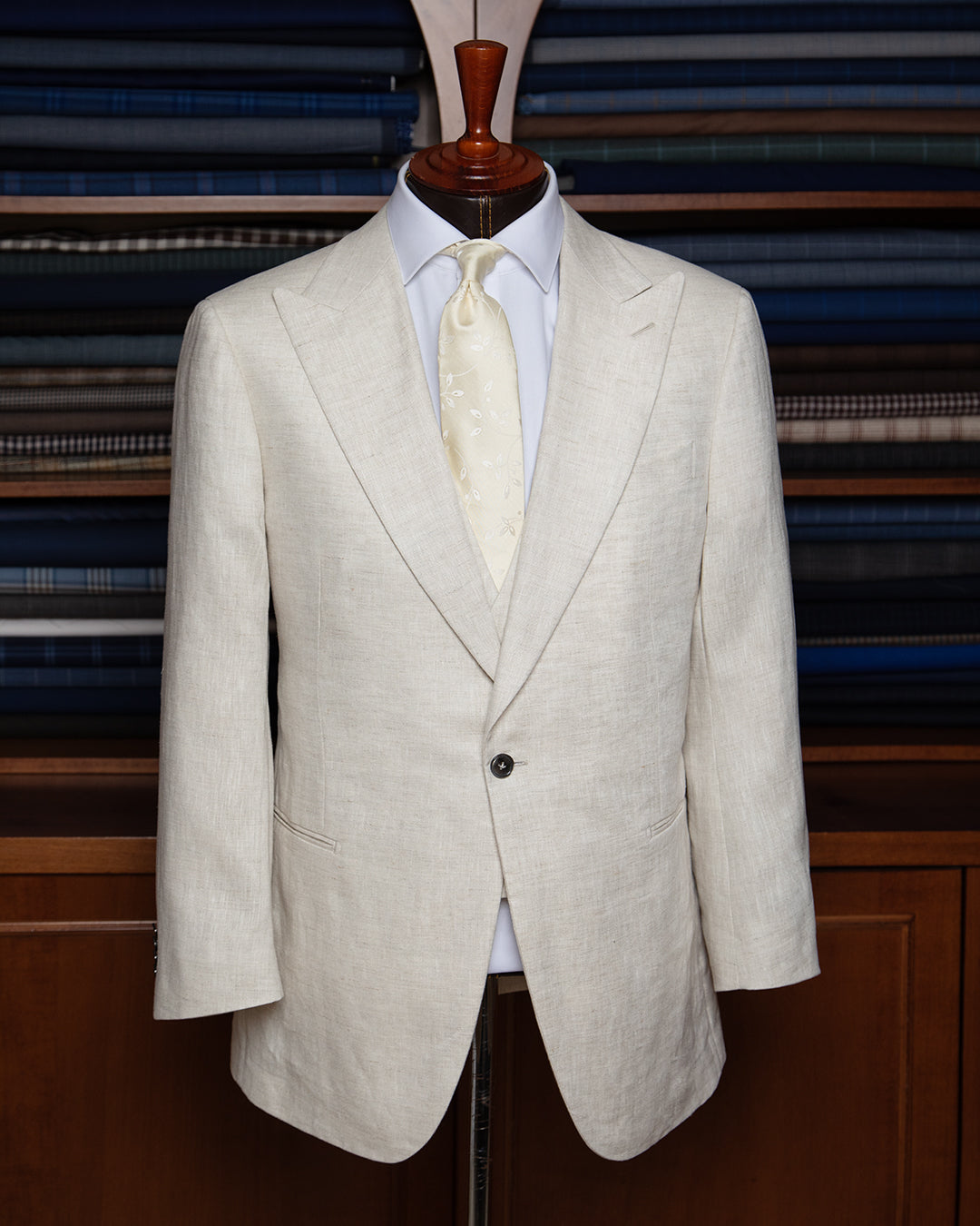 Abito Modernico Lino Avorio con Gilet