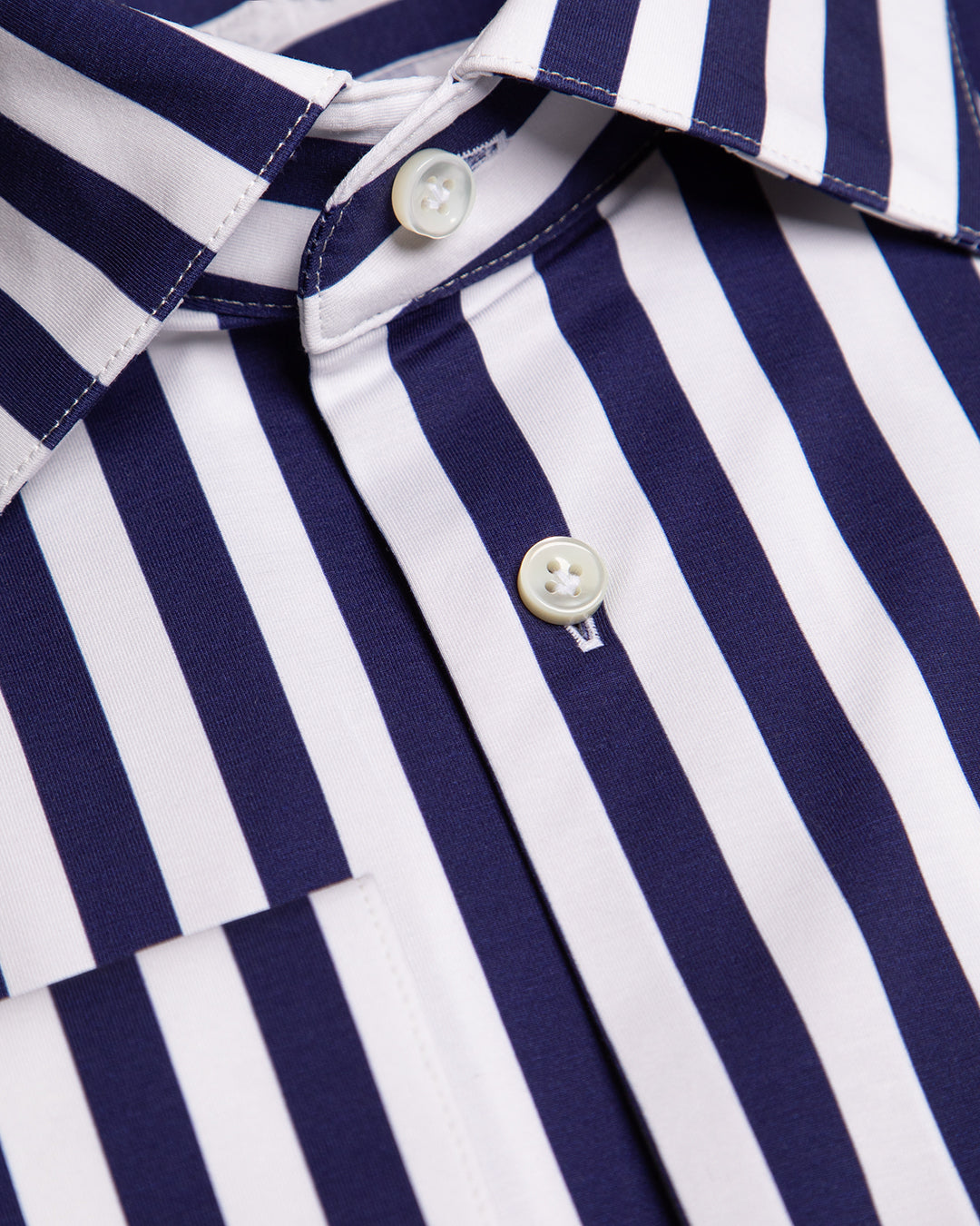 Camicia Bianca a Righe Blu Notte