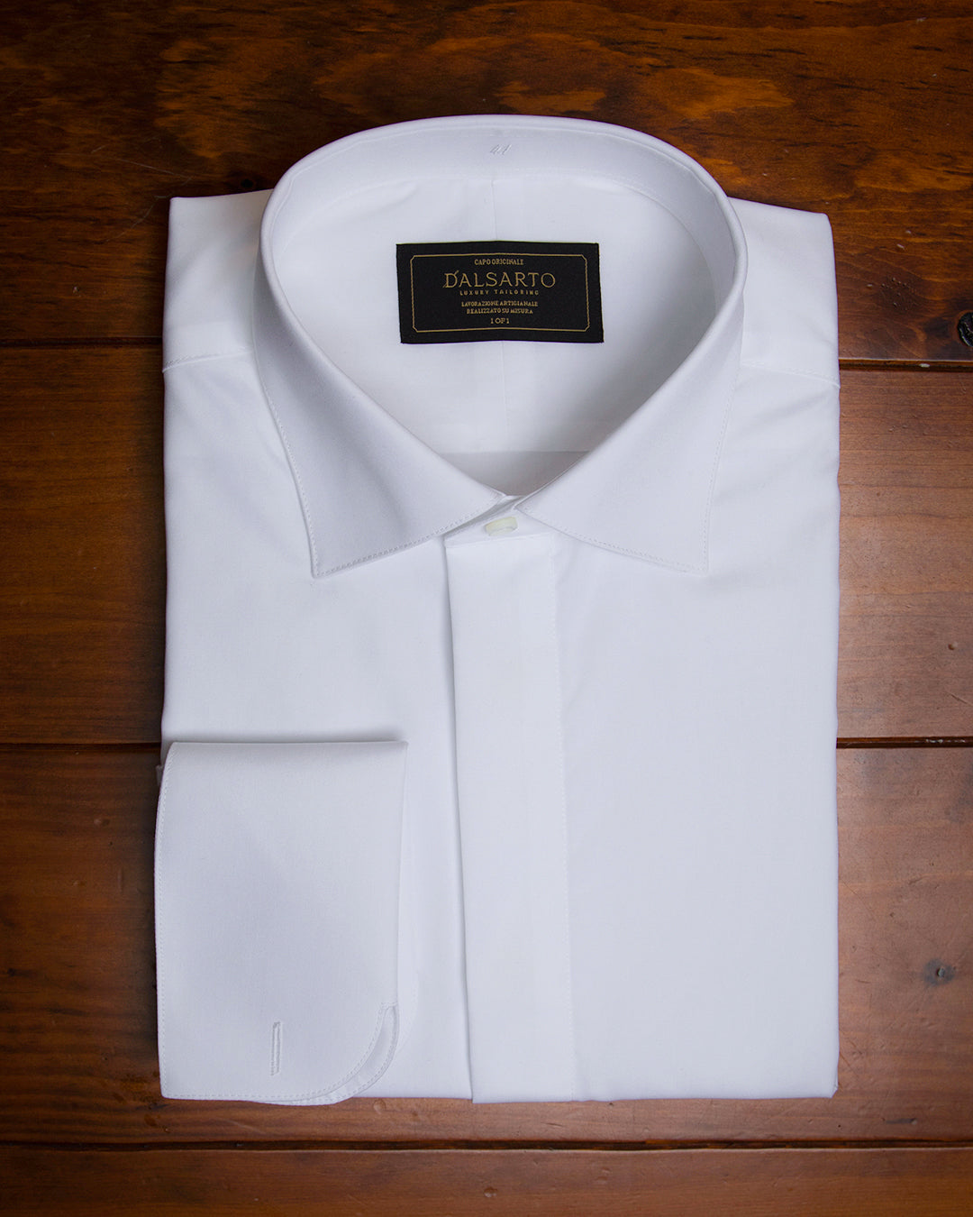 Camicia Bianca Smoking con Abbottonatura Coperta e Polso Gemello