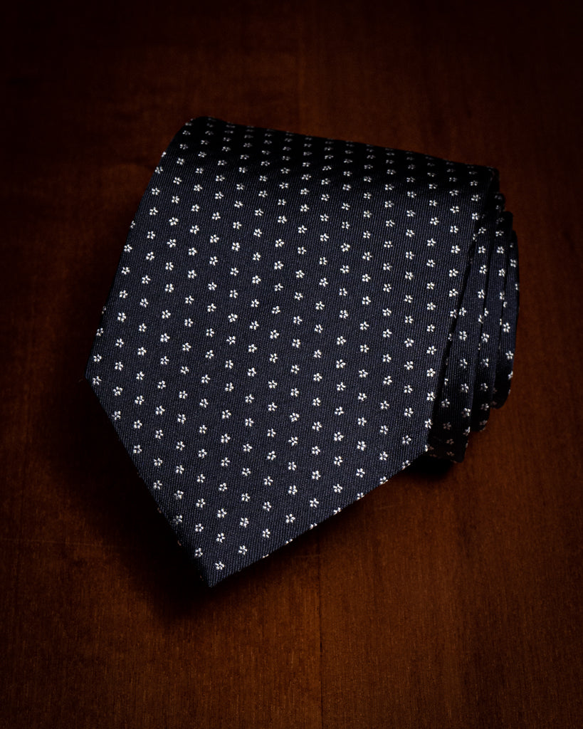 Cravatta Agostino Blu con Micro Fiori Bianchi