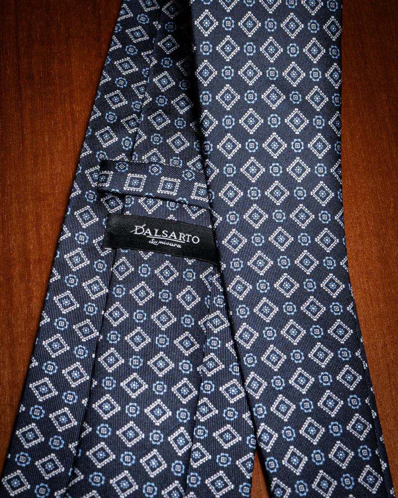 Cravatta Agostino Blu con Rombi Bianchi